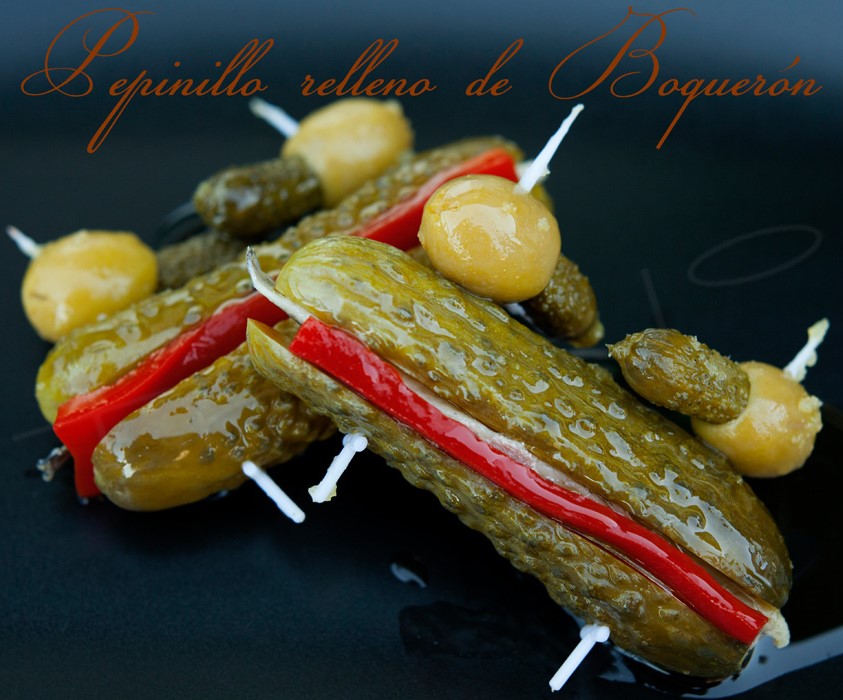 Pepinos Rellenos de Boquerón